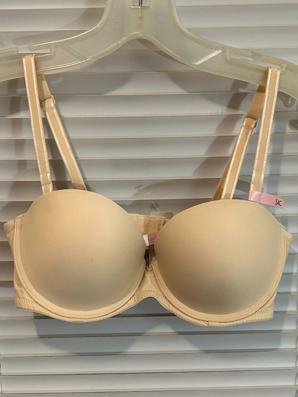 NWT La Vie en Rose  push up bra. Beige. Size 34C